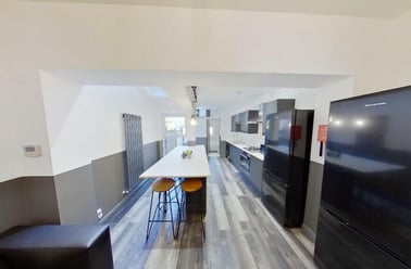 Humber Road, Beeston, Nottingham - Image 2