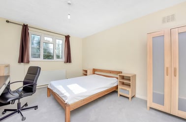 Glenbuck Road, Oakhill, Surbiton - Image 2