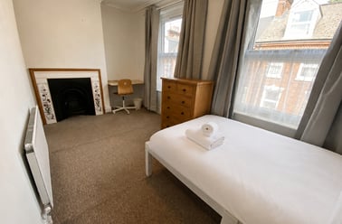 Portland Street, St Sidwells, Exeter - Image 2