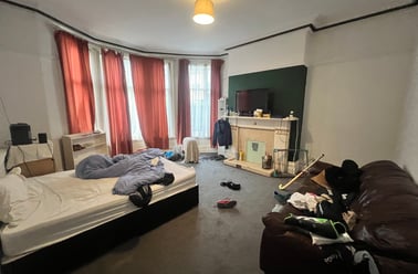 Regent Park Avenue, Hyde Park, Leeds - Image 2