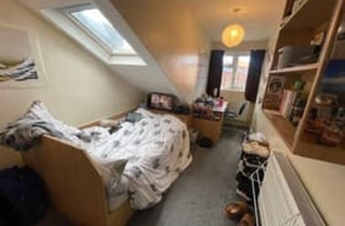 Kirkstall Lane, Headingley, Leeds - Image 2