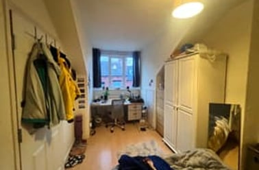 Burchett Grove, Woodhouse, Leeds - Image 2