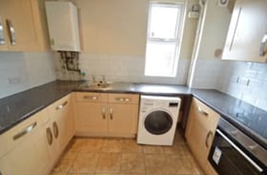 Headingley Mount, Headingley, Leeds - Image 2