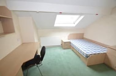 Estcourt Avenue, Headingley, Leeds - Image 2