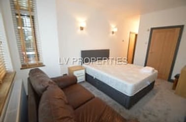 Rokeby Gardens, Headingley, Leeds - Image 2