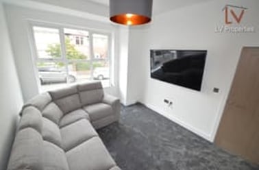 Hartley Avenue, Woodhouse, Leeds - Image 3