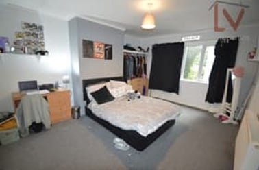 Dennistead Crescent, Headingley, Leeds - Image 3