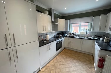 Ash Crescent, Headingley, Leeds - Image 2