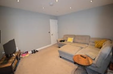 Burchett Terrace, Woodhouse, Leeds - Image 3