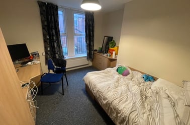 Headingley Avenue, Headingley, Leeds - Image 3