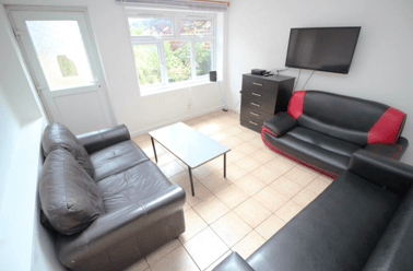 Kensington Terrace, Hyde Park, Leeds - Image 2