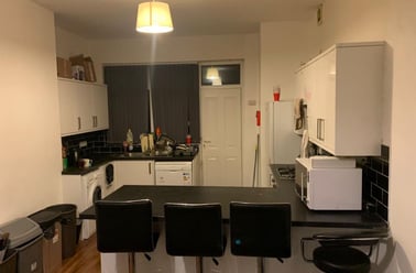 Berkeley Avenue, Longsight, Manchester - Image 3