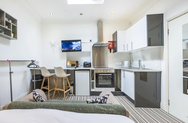 Studd Street, Highbury, London - Image 3