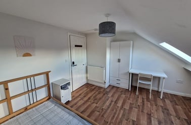 Clinton Road, Harringay, London - Image 3