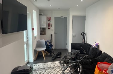 Wern Fawr Road, St Thomas, Swansea - Image 3