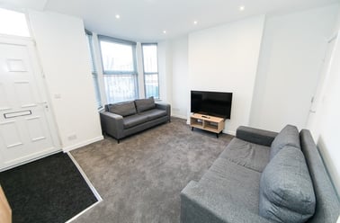 Hartley Crescent, Rampart Road, Leeds - Image 3