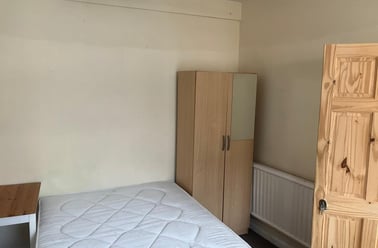 Orchard Road, Central, Portsmouth - Image 3