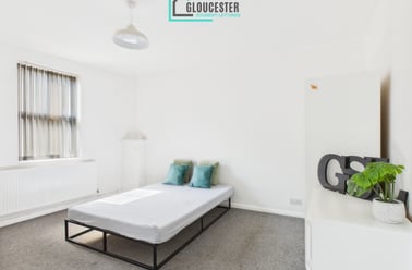 Widden Street, City Centre, Gloucester - Image 3