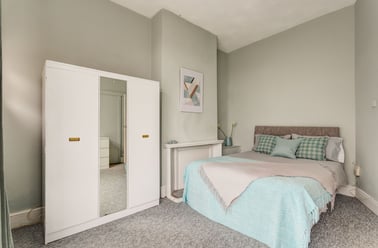 Mafeking Road, Bevendean, Brighton - Image 3