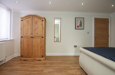 Anglesey Lodge, City Centre, Surrey - Image 3