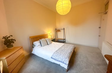 Strathearn Road, Bruntsfield, Edinburgh - Image 2