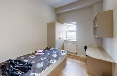 Queens Road, Kingsdown, Bristol - Image 2