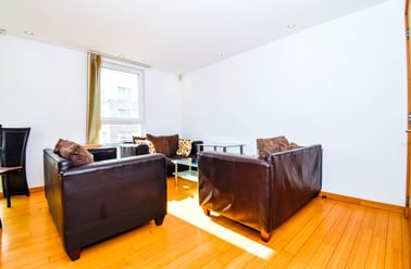 Westferry Road, Isle of Dogs, London - Image 2