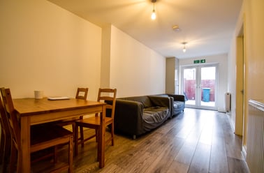 Lockesfield Place, Isle of Dogs, London - Image 2