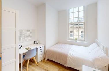 St. Nicholas Street, City Centre, Bristol - Image 3