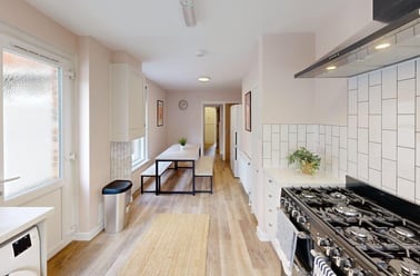 St. Johns Road, Mount Pleasant , Exeter - Image 2