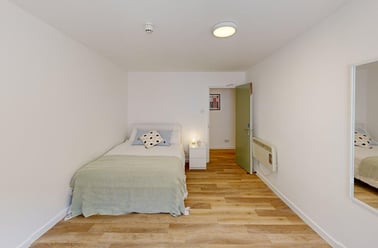 Cromwell Road, Cotham, Bristol - Image 2