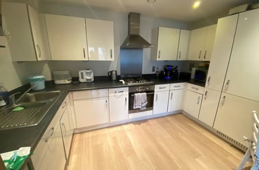 Flowers Close, Neasdon, London - Image 2