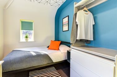 Auckland Drive, Bevendean, Brighton - Image 2