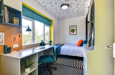 Landseer Avenue, Lockleaze, Bristol - Image 3