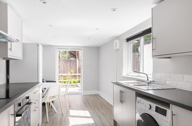 Furley Road, Peckham, London - Image 2