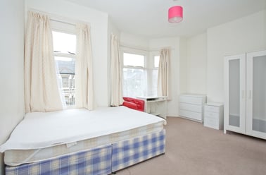 Elcot Avenue, Peckham, London - Image 3