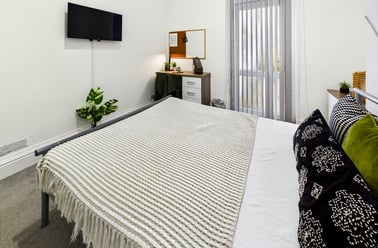 King Edward's Road, Brynmill, Swansea - Image 2