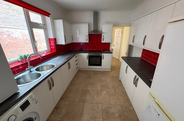Foss Islands Road, Fishergate, York - Image 2