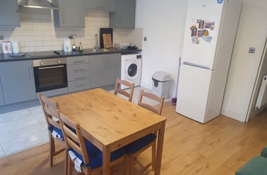 Manchester Road, Isle of Dogs, London - Image 2