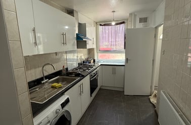 Stewart Street, Isle of Dogs, London - Image 2