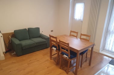 Manchester Road, Isle of Dogs, London - Image 3