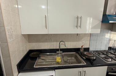 Stewart Street, Isle of Dogs, London - Image 3