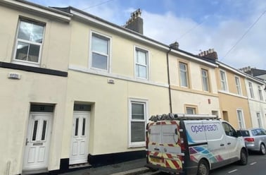 Clifton Place, North Hill, Plymouth - Image 3