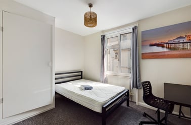 Broad Street, Hove, Brighton - Image 3