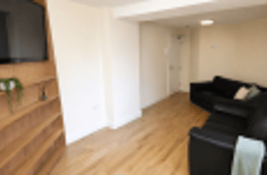 Hyde Terrace, Woodhouse, Leeds - Image 2