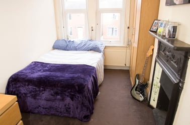 Ash Road, Kirkstall, Leeds - Image 3