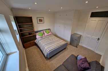 Sheen Road, Richmond, London - Image 2