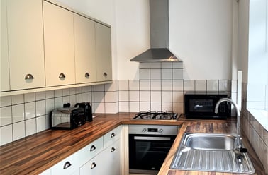 Colbourne Avenue, Bevendean, Brighton - Image 2