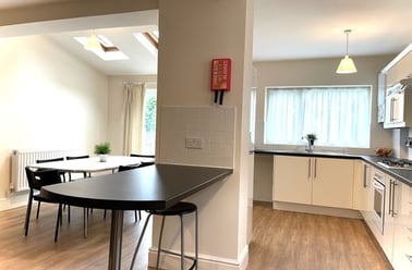 Finchley Road - G, Fallowfield, Manchester - Image 2