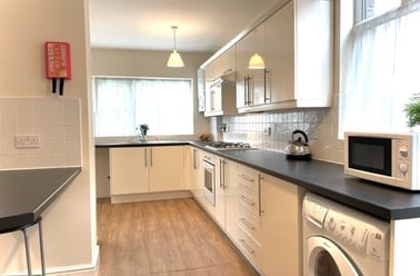 Finchley Road - G, Fallowfield, Manchester - Image 3